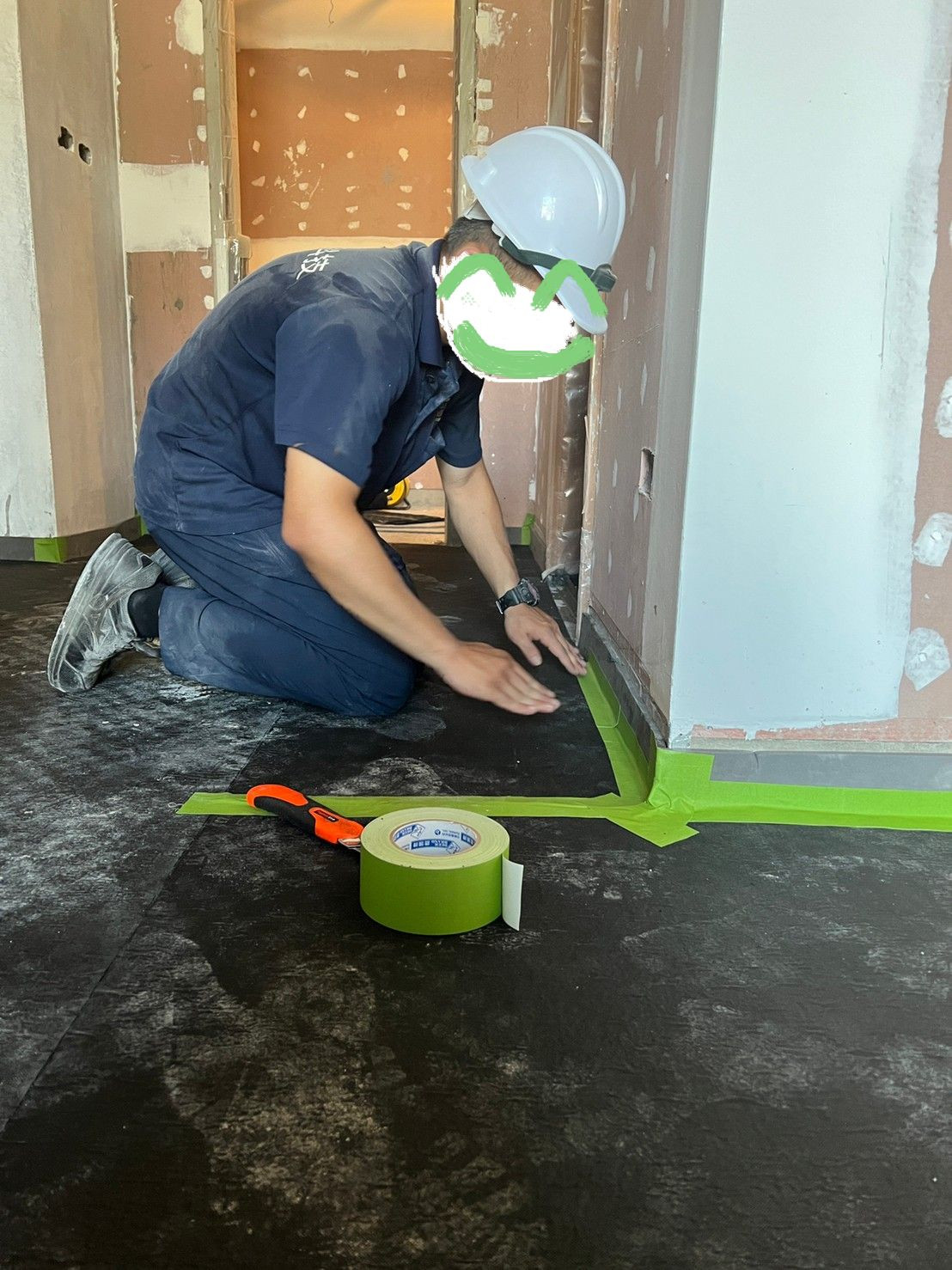 橡膠隔音墊接縫處黏貼防水膠帶-